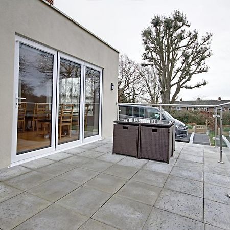 Highfield Bed & Breakfast Lymington Exterior photo